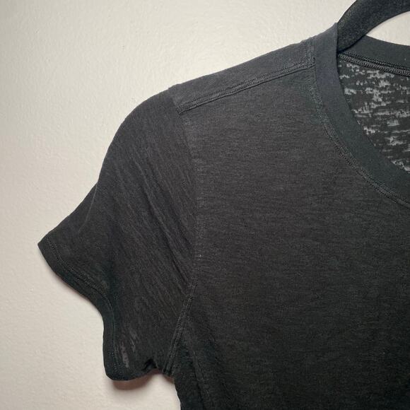 Lululemon Women's size 2 Black Heathered Front Tie Short Sleeve T-Shirt Cropped - Picture 4 of 9